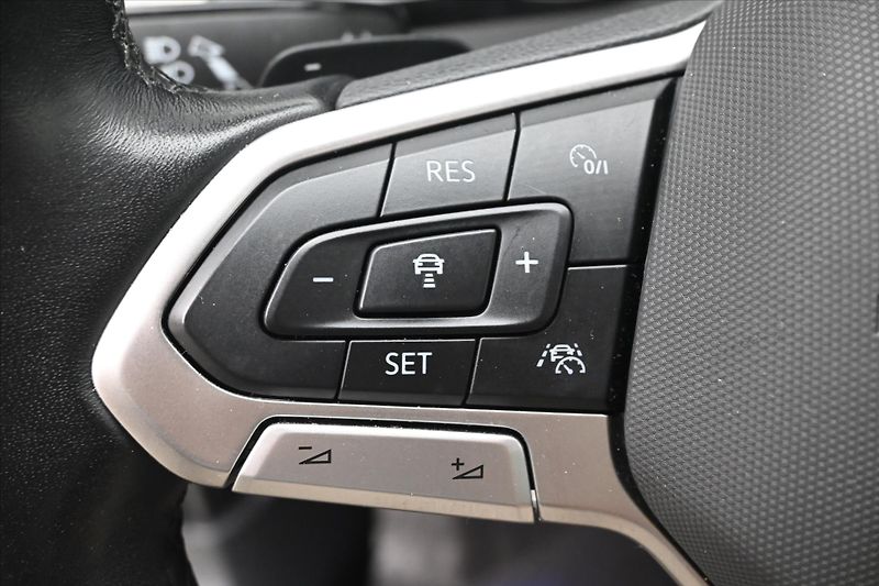 Volkswagen Passat 2,0 TDI 110kW DSG Business Zár - fotka 24 z 32
