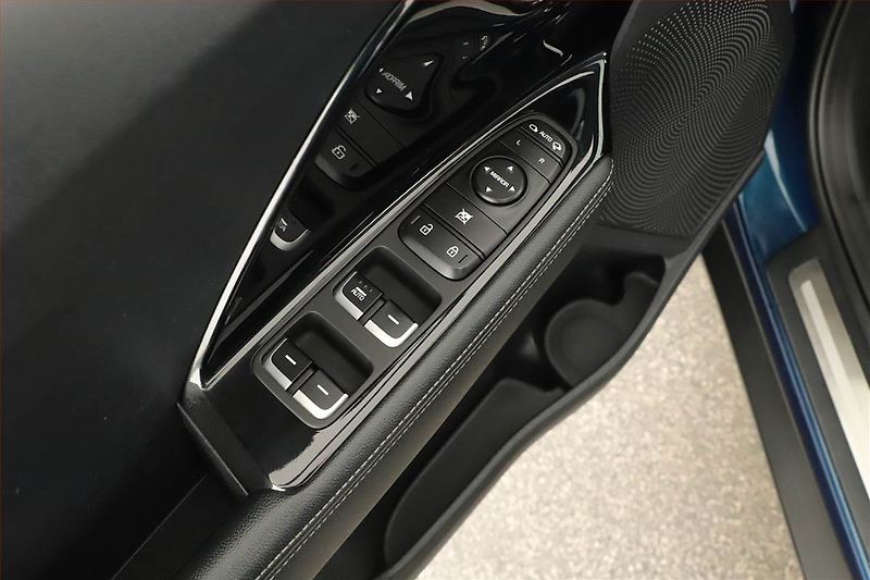 Kia Niro (2017) Hybrid, Automat, Serv.kniha - fotka 15 z 18