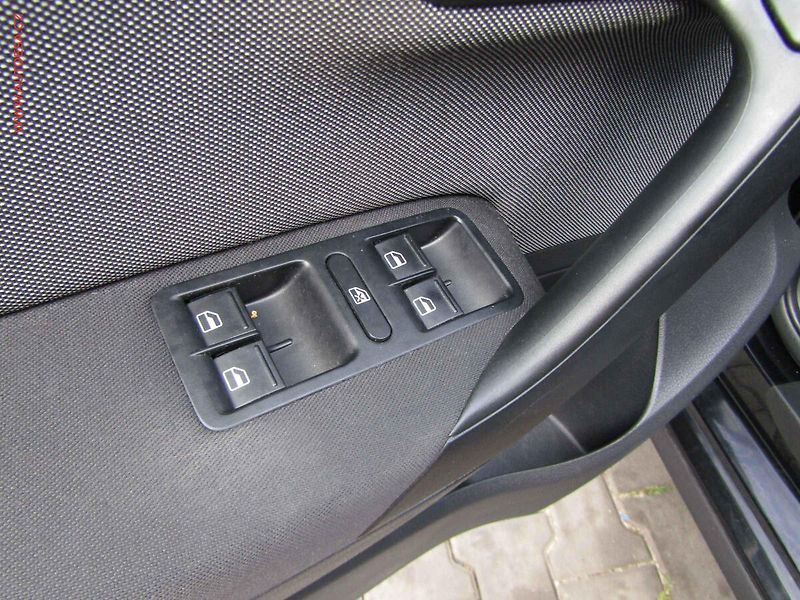 Volkswagen Polo (2013) 1.4 TSI, ČR, GT, DSG - fotka 11 z 16