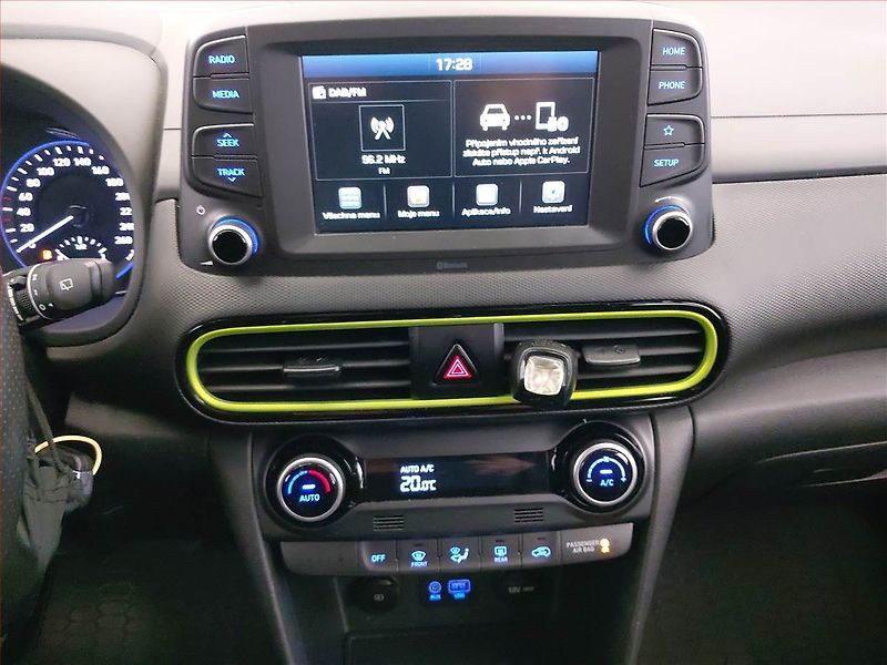 Hyundai Kona (2020) 1.6 T-GDI, Automat, Kůže - fotka 12 z 17