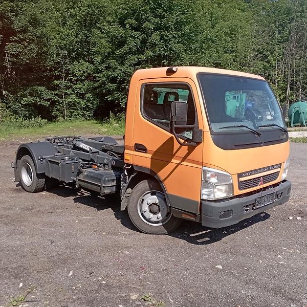 Mitsubishi Canter (2008) Fuso kontejner - fotka 1 z 19