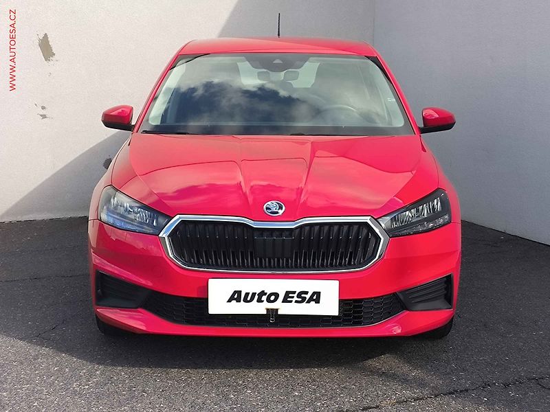Škoda Fabia (2023) 1.0 TSi, 2.maj, LED, AC - fotka 2 z 21