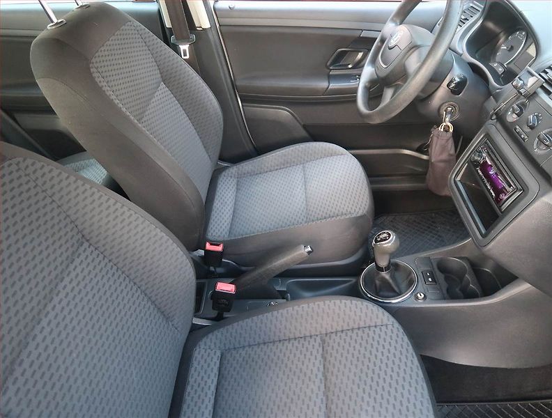 Škoda Fabia (2012) 1.2 TSI - fotka 9 z 13