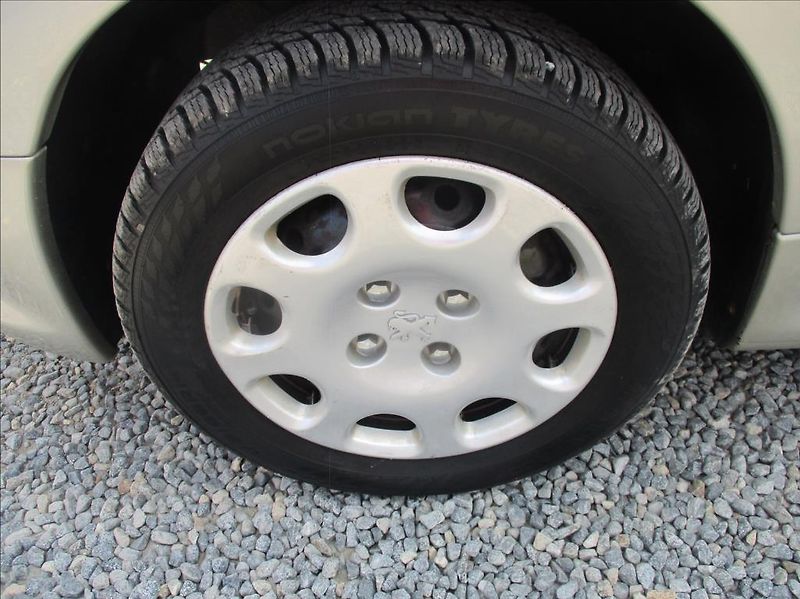 Peugeot 206 1,4 i, klima, serv.kniha, CZ - fotka 14 z 17