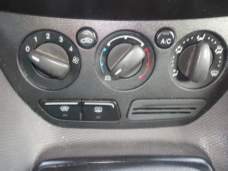 Ford Tourneo Connect 1,6TDCi THERMO (funkční) ! - fotka 26 z 33