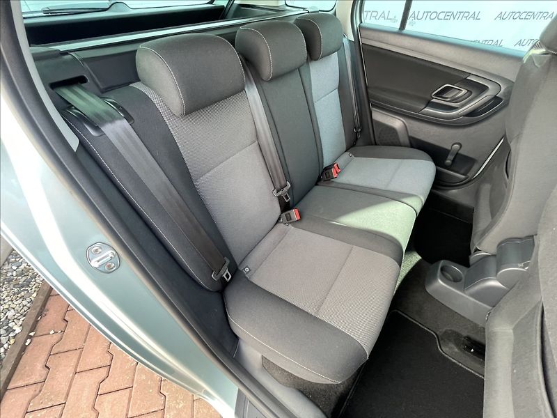 Škoda Fabia 1,2 HTP,51kW,STK 7/28 - fotka 19 z 20