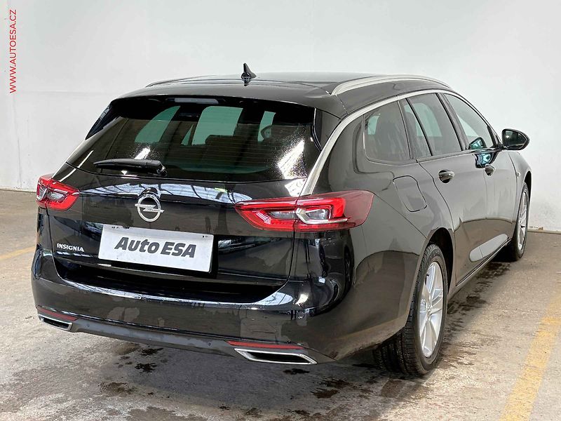 Opel Insignia (2022) 2.0 CDTI, 1.maj, AT, navi - fotka 4 z 17