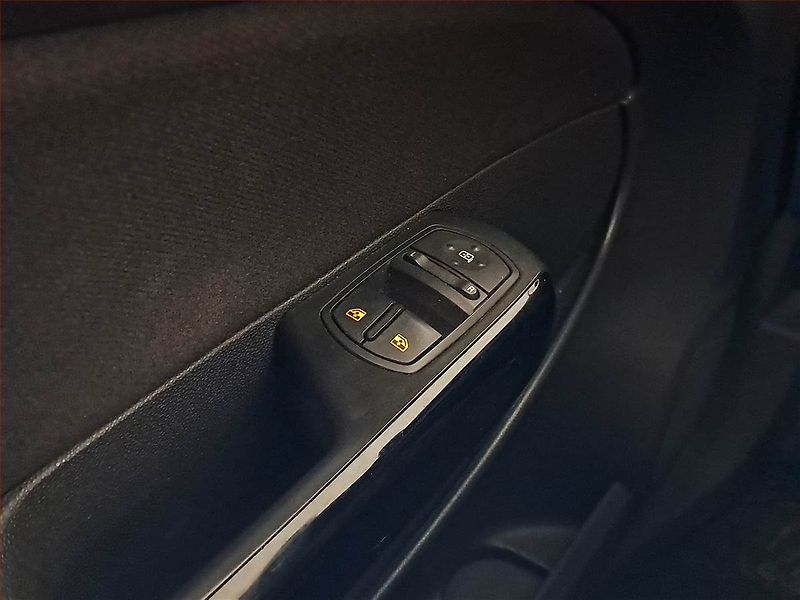 Opel Corsa (2014) 1.2, po STK, za skvělou cenu - fotka 14 z 14