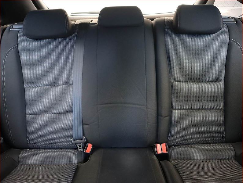 Hyundai i30 (2014) 1.4 CVVT - fotka 10 z 14