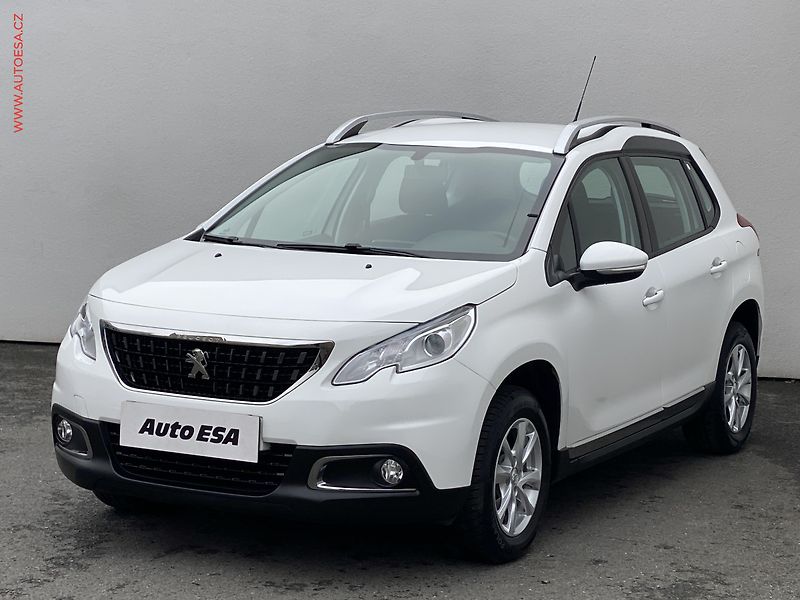 Peugeot 2008 (2017) 1.2 PT, ČR, GT Line - fotka 3 z 18