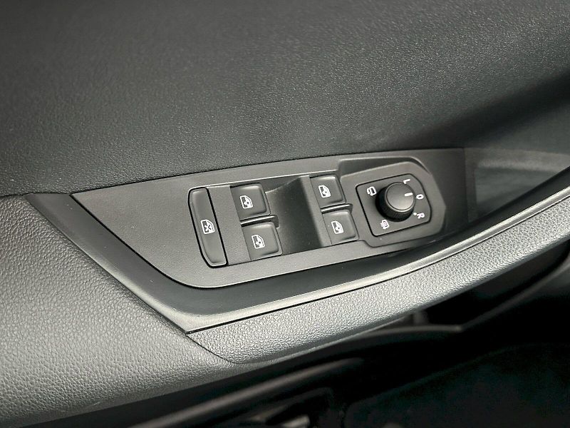 Škoda Karoq (2022) 2.0TDI 110kW Ambition - fotka 26 z 29