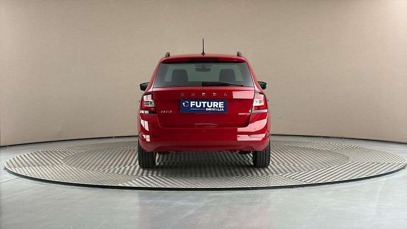 Škoda Fabia 1.0 TSI Ambition Combi - fotka 5 z 23