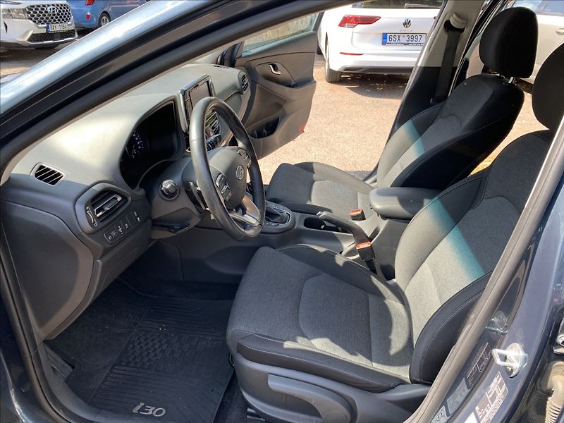 Hyundai i30 1,5 T-GDI AUTOMAT,ČR,1.MAJITEL - fotka 15 z 21