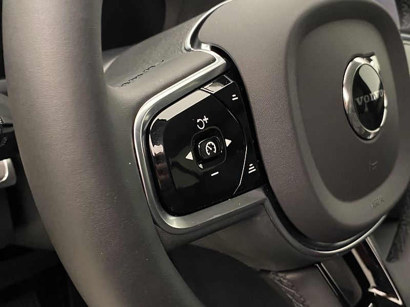 Volvo XC90 (2026) B5 AWD AUT BRIGHT PLUS 7míst - fotka 26 z 73