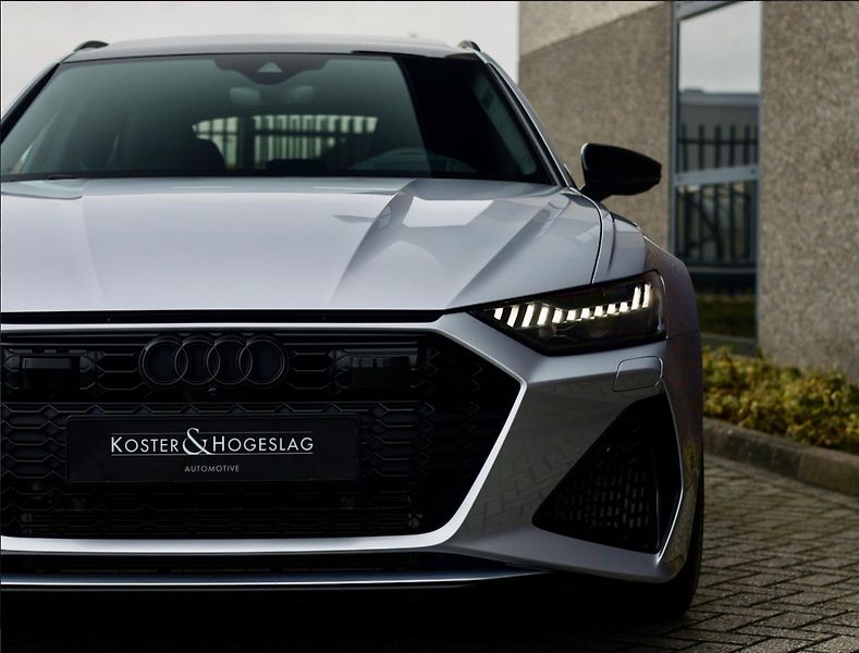 Audi RS 6 (2023) 4.0 TFSI V8 quattro Exclusive - fotka 12 z 49