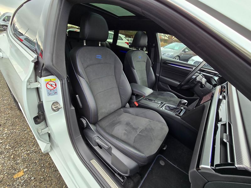 Volkswagen Arteon (2022) 2.0 TSi 235KW R-Line 4 motion - fotka 21 z 23