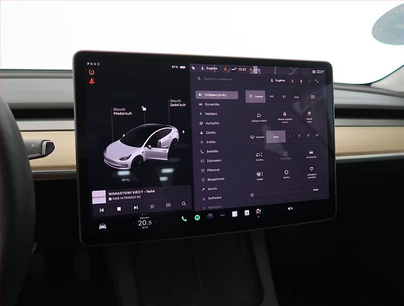 Tesla Model 3 (2021) Long Range 4WD 79kWh, SoH 81% - fotka 19 z 33