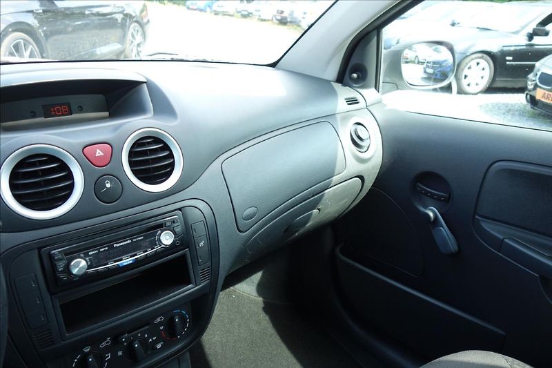 Citroën C2 1,1 i, ČR, ENTREPRISE. - fotka 19 z 21