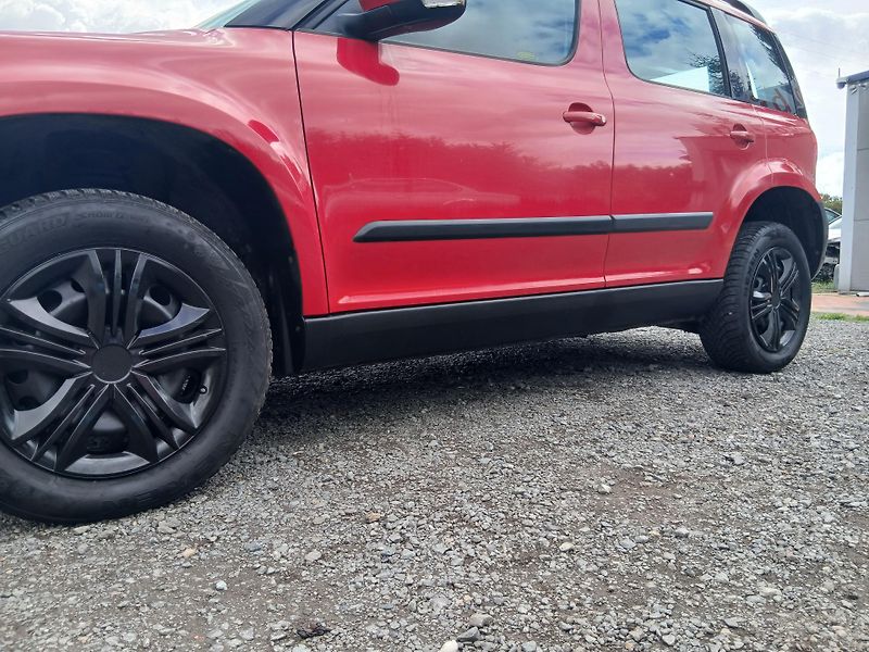 Škoda Yeti TSI, 4x4, nová STK - fotka 16 z 35