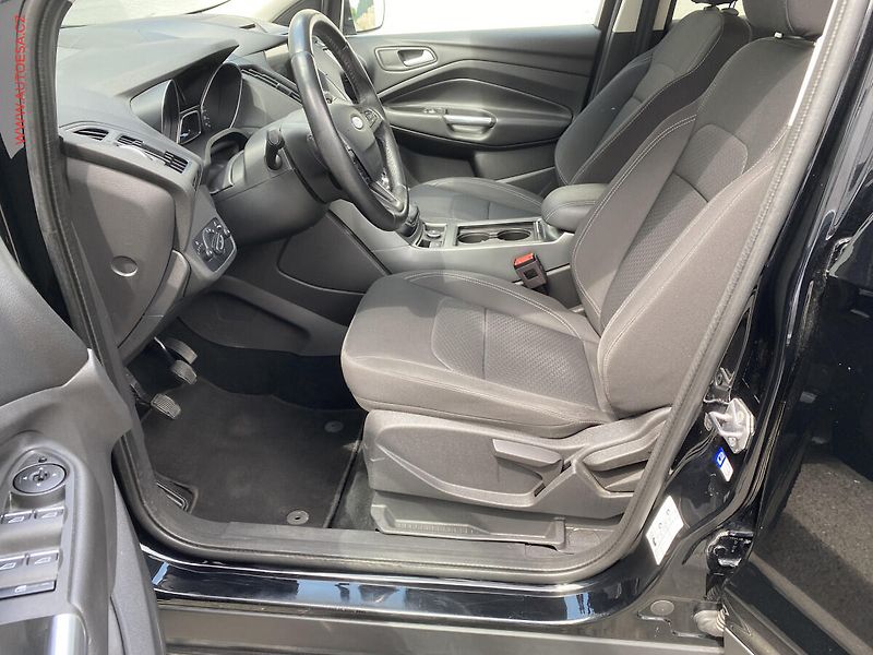 Ford Kuga (2017) 1.5 EB, AC, TZ, park.asist - fotka 9 z 17