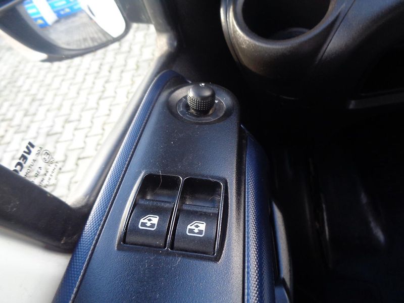 Iveco Daily 2,3 HPT  MAXI AUTOMAT KLIMA - fotka 23 z 32
