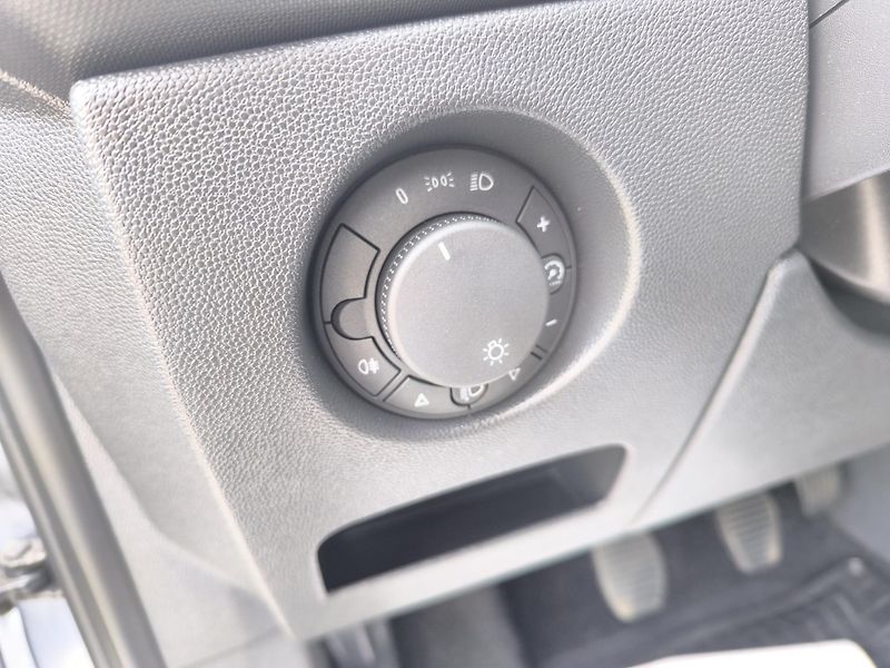 Opel Corsa (2007) 1.4 1.MAJITEL,SERVISNI KÍŽKA - fotka 18 z 33