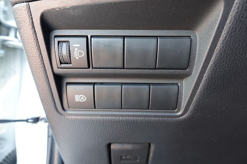 Toyota Yaris 1,5HSD Comfort - fotka 17 z 26