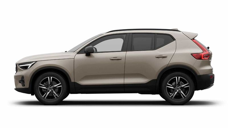 Volvo XC40 (2026) PLUS DARK B4, 360°, PIXEL LED - fotka 2 z 6