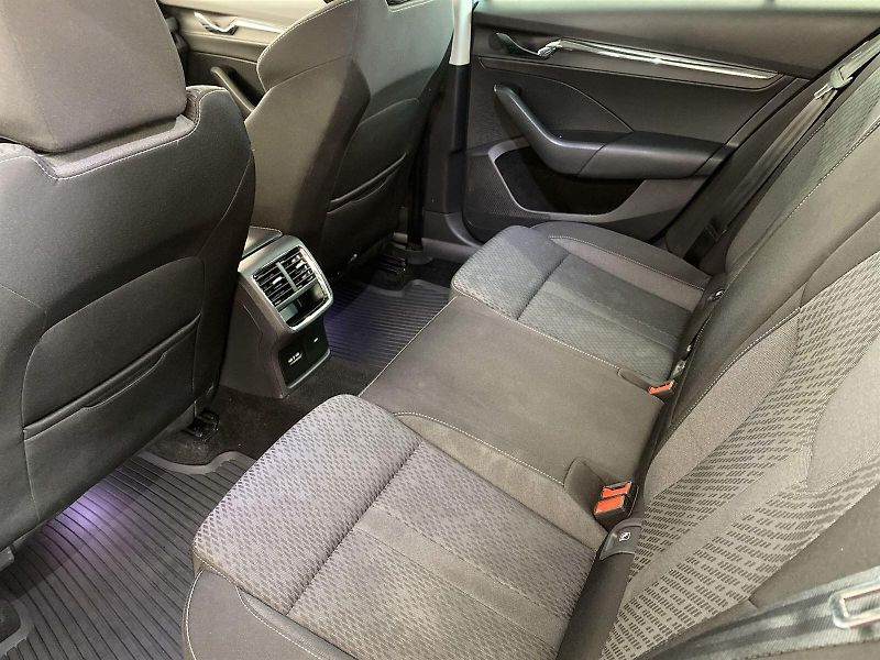 Škoda Octavia (2022) Combi 2.0 TDI 4x4 DSG Style + - fotka 7 z 34