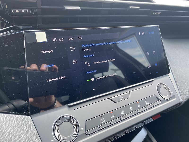 Peugeot 308 (2025) SW STYLE BlueHDi 130 S&S EAT8 - fotka 17 z 27