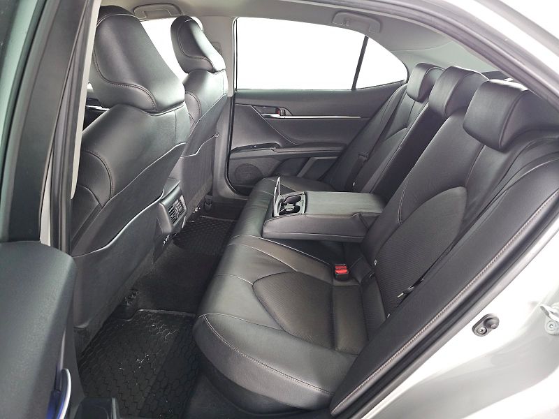 Toyota Camry (2019) 2.5HEV EXECUTIVE - fotka 8 z 29