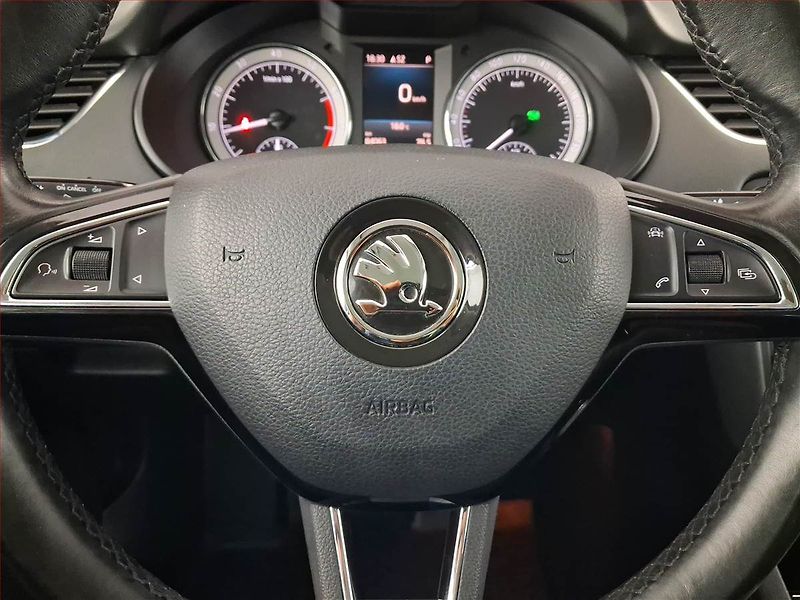 Škoda Octavia (2018) Scout 1.8 TSI, 4X4, Automat - fotka 16 z 23
