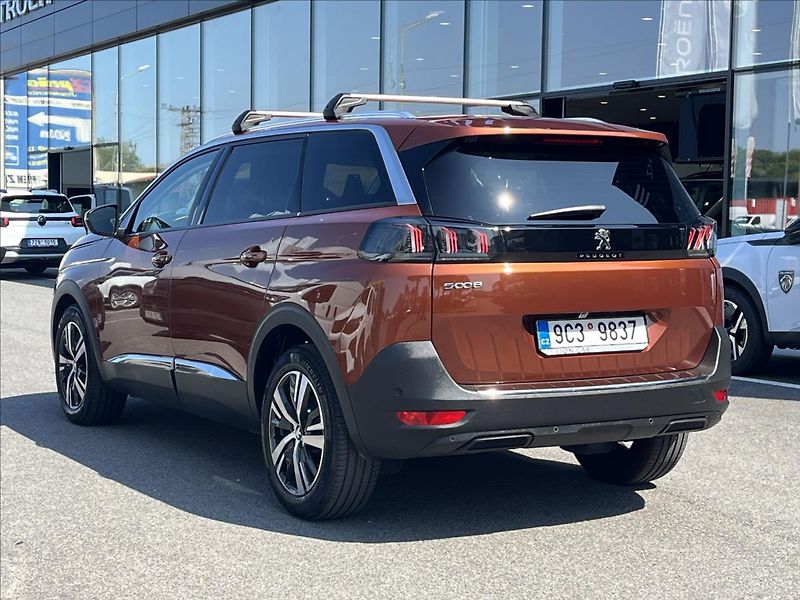 Peugeot 5008 1,2 PureTech  Allure Pack EAT8 - fotka 7 z 29