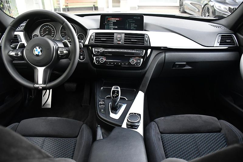 BMW Řada 3 330d xDrive MPaket SERV.KNÍŽKA - fotka 21 z 50