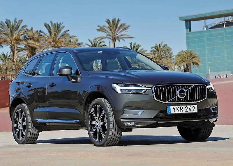 Speciální barvy na přání nabízí zejména luxusní automobilky.