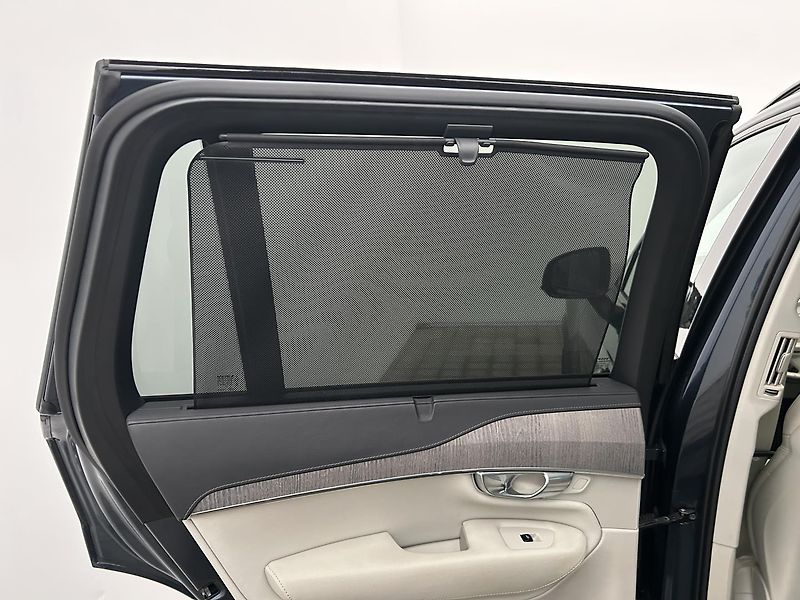 Volvo XC90 2.0 B5 4x4 ULTIMATE - fotka 14 z 30