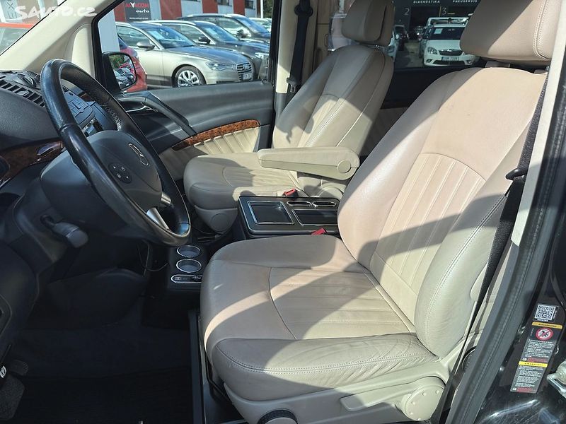 Mercedes-Benz Viano 3.0 CDi Extra Long - fotka 15 z 41