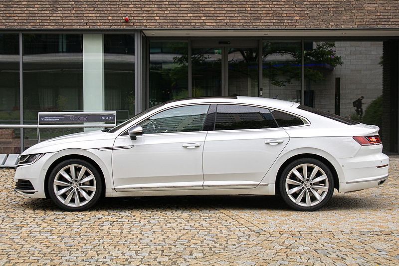 Volkswagen Arteon - fotka 10 z 34