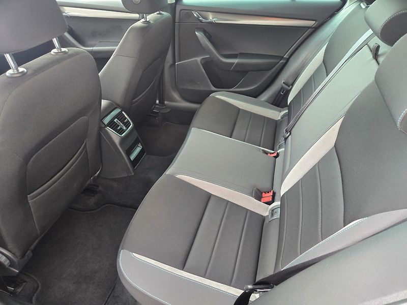 Škoda Octavia (2016) 2.0 TDI JOY Navi,TOP - fotka 12 z 19