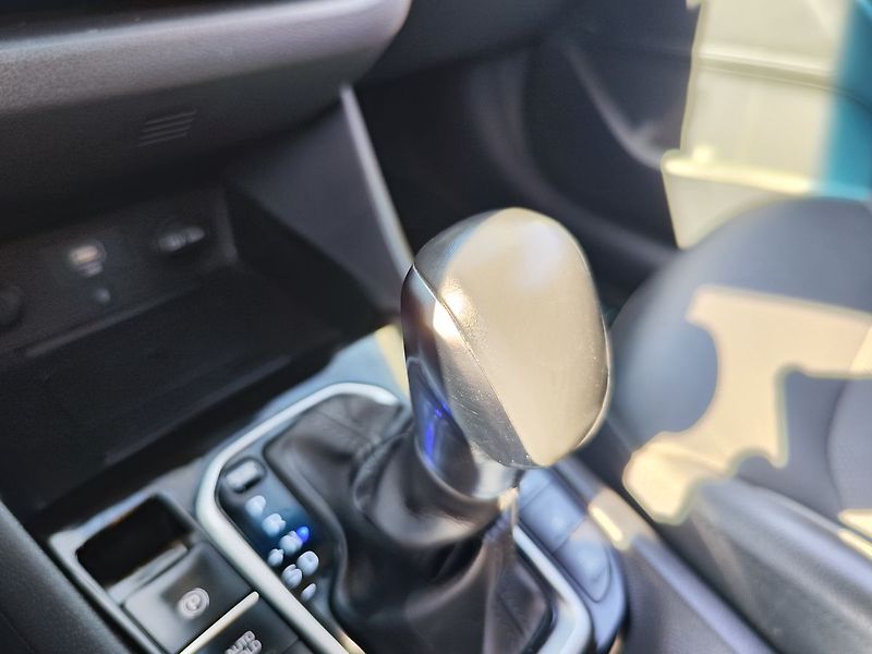 Hyundai Ioniq 1.6 GDI/104kW MY20 Style PHEV - fotka 22 z 37