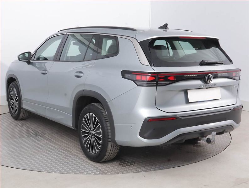 Volkswagen Tayron (2025) 1.5 eTSI - fotka 4 z 21