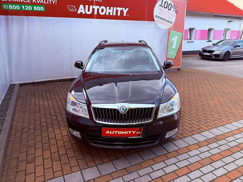 Škoda Octavia 1.4 TSi Elegance, Serviska - fotka 2 z 25