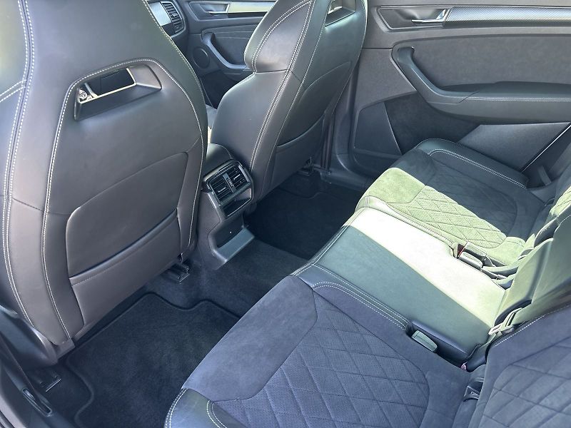 Škoda Kodiaq (2023) 2.0 TSI 4x4 DSG Sportline+ - fotka 8 z 33