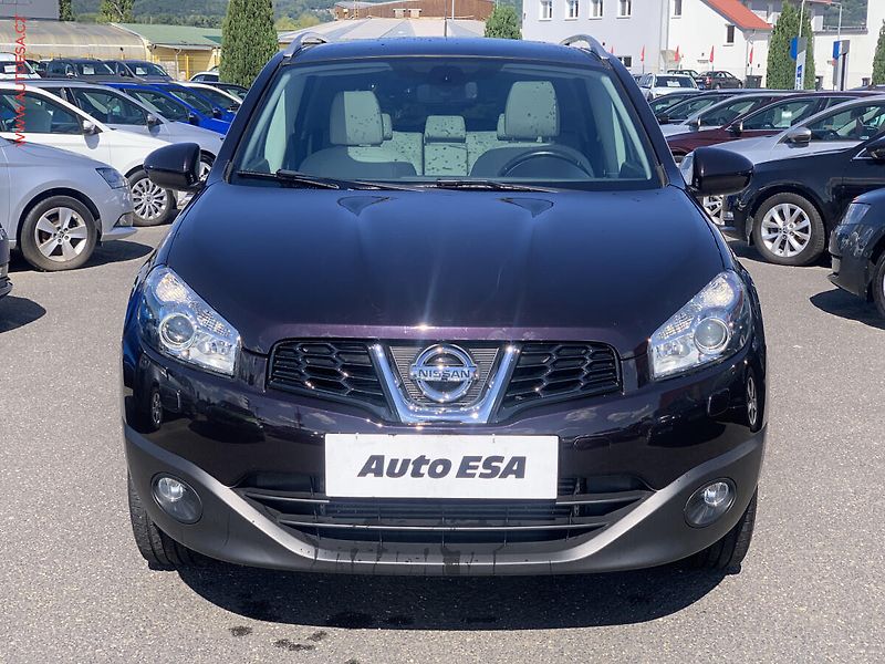 Nissan Qashqai (2013) 1.6dCi, Tekna, kůže, panor - fotka 2 z 20