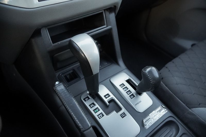 Mitsubishi Pajero 3.2 Di-D 4x4 AUTOMAT - fotka 19 z 32