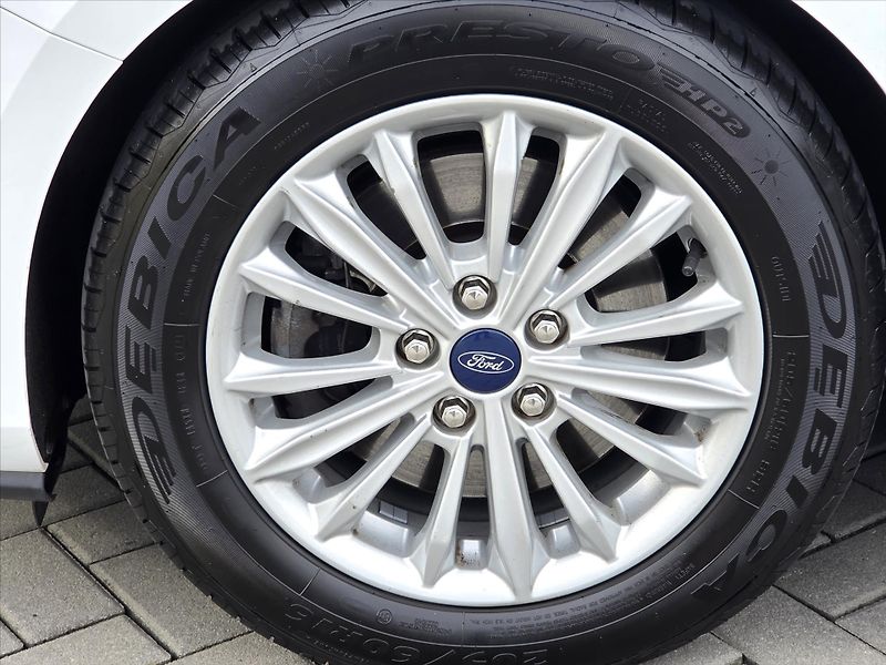 Ford Focus 1,5 EcoBoost 110kW AT Titanium - fotka 20 z 22