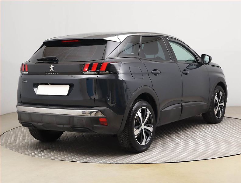 Peugeot 3008 (2018) 1.2 PureTech, Serv.kniha, Navi - fotka 5 z 19