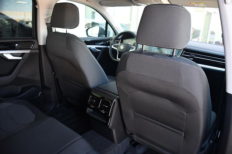 Volkswagen Touareg 3.0TDI 2.SADA KOL ČR - fotka 15 z 54