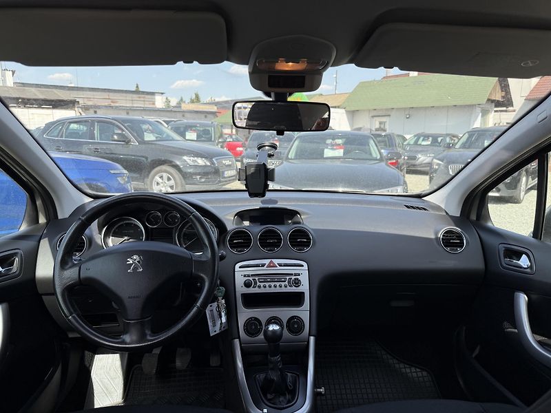 Peugeot 308 1.4 VTi KLIMA SERVISKA - fotka 7 z 13