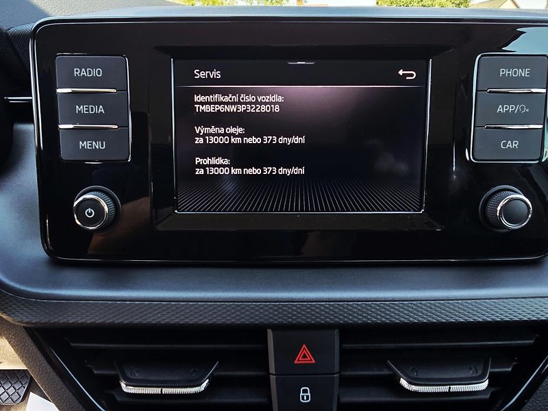 Škoda Scala 1.0TSI AMBITION NEHAVAR TOP ČR - fotka 35 z 36